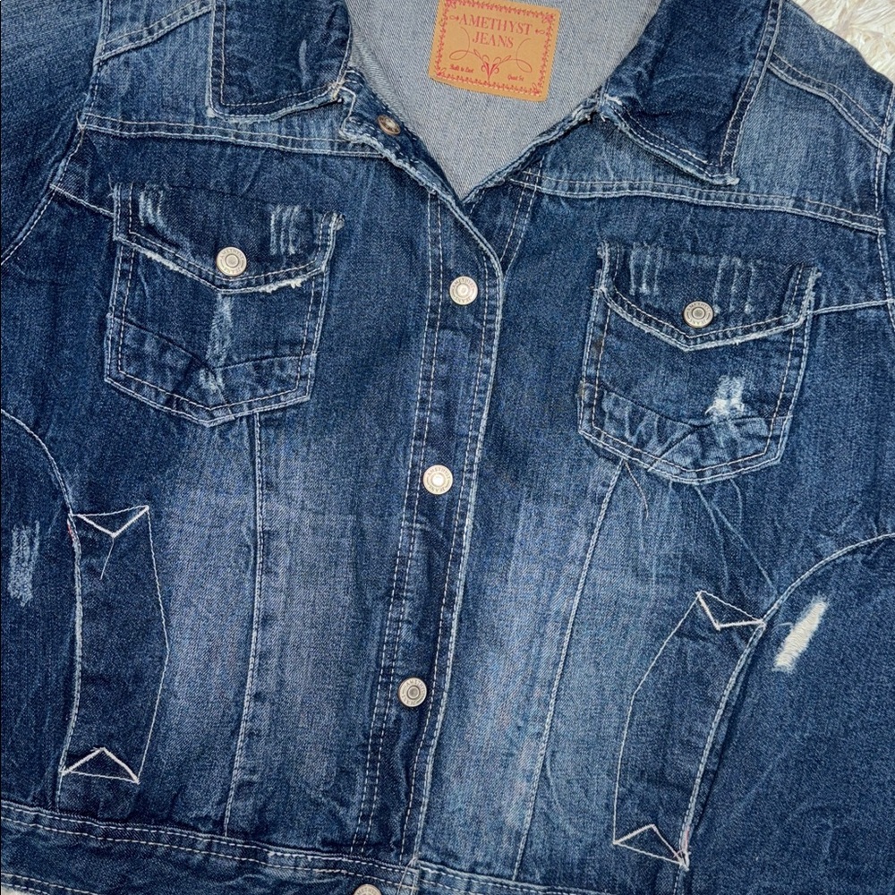 Size 2XL Amethyst Jeans Distressed Classic Blue Denim. Measures 23in pit to pit. - Picture 3 of 5